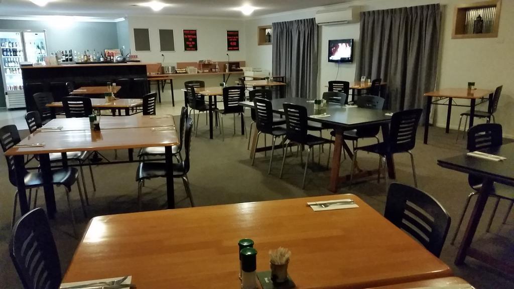True Blue Motor Inn Rockhampton Esterno foto