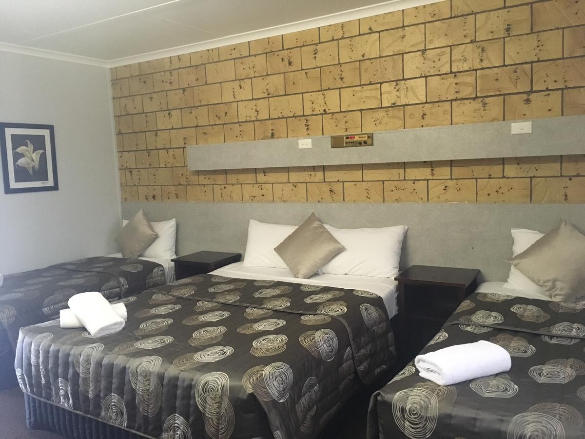 True Blue Motor Inn Rockhampton Esterno foto