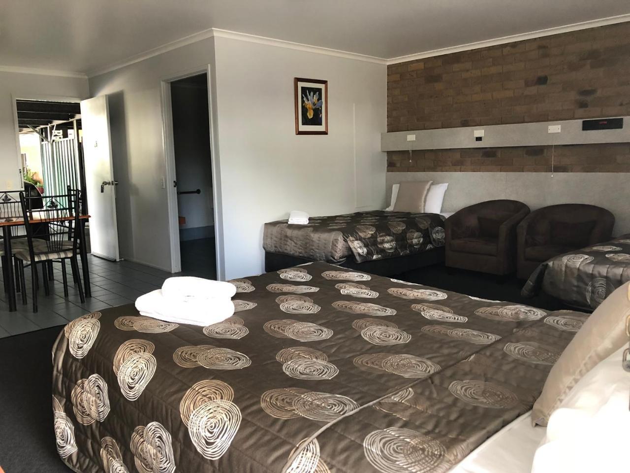 True Blue Motor Inn Rockhampton Esterno foto