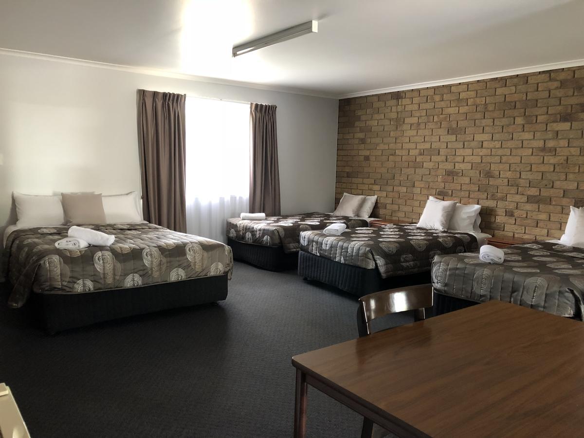 True Blue Motor Inn Rockhampton Esterno foto