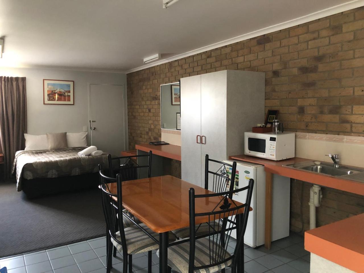 True Blue Motor Inn Rockhampton Esterno foto