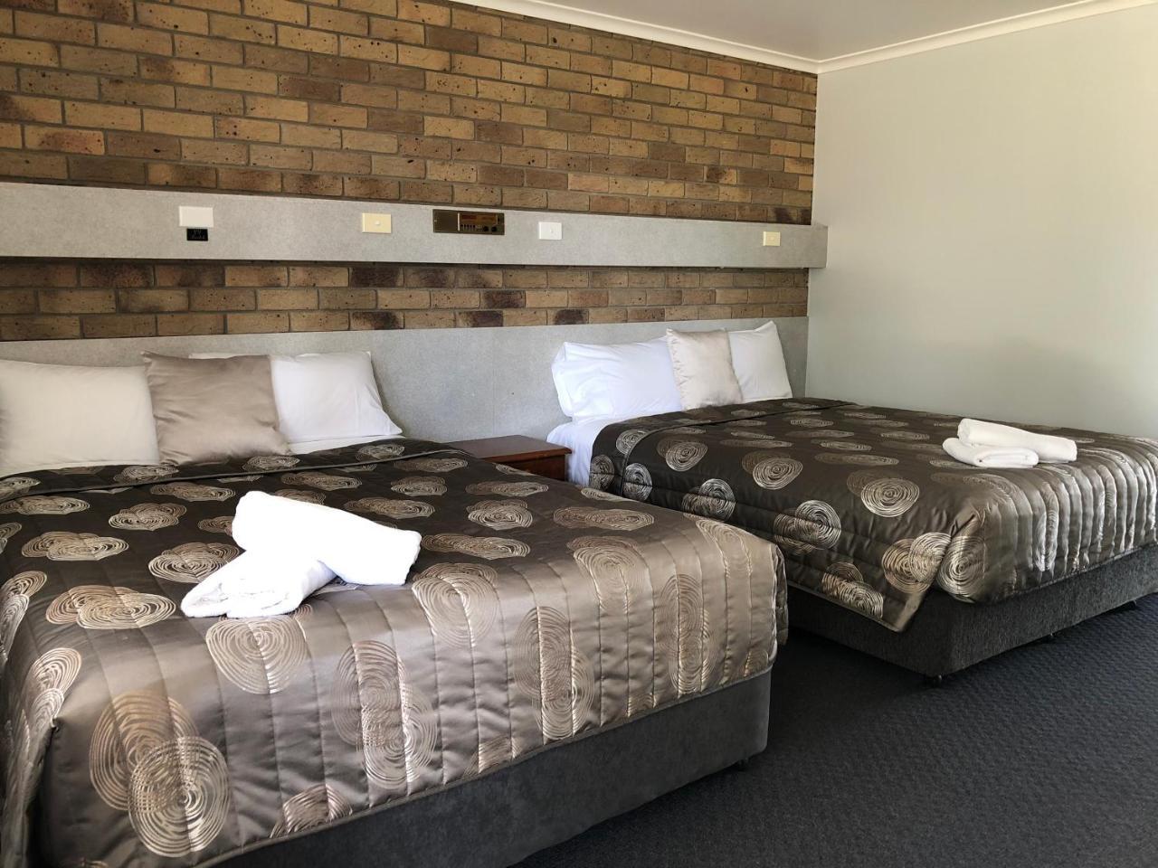True Blue Motor Inn Rockhampton Esterno foto