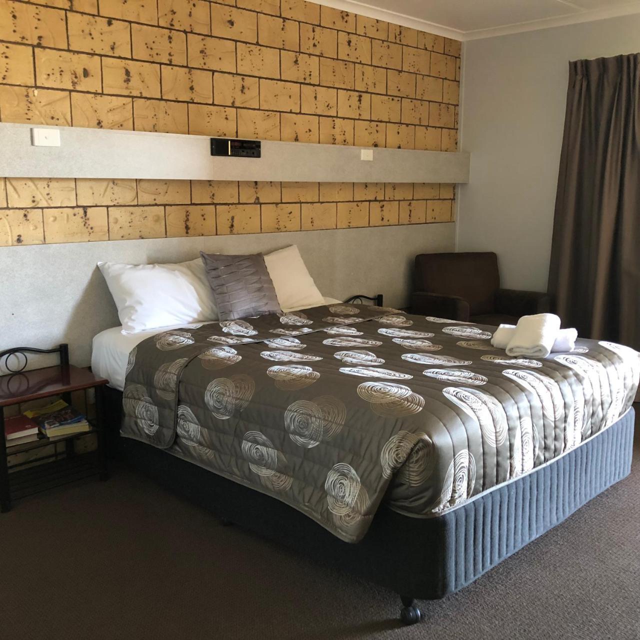 True Blue Motor Inn Rockhampton Esterno foto