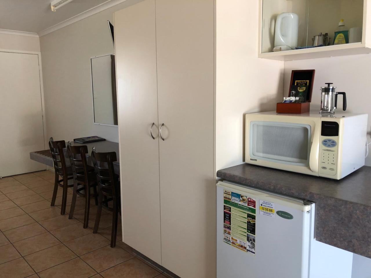 True Blue Motor Inn Rockhampton Esterno foto