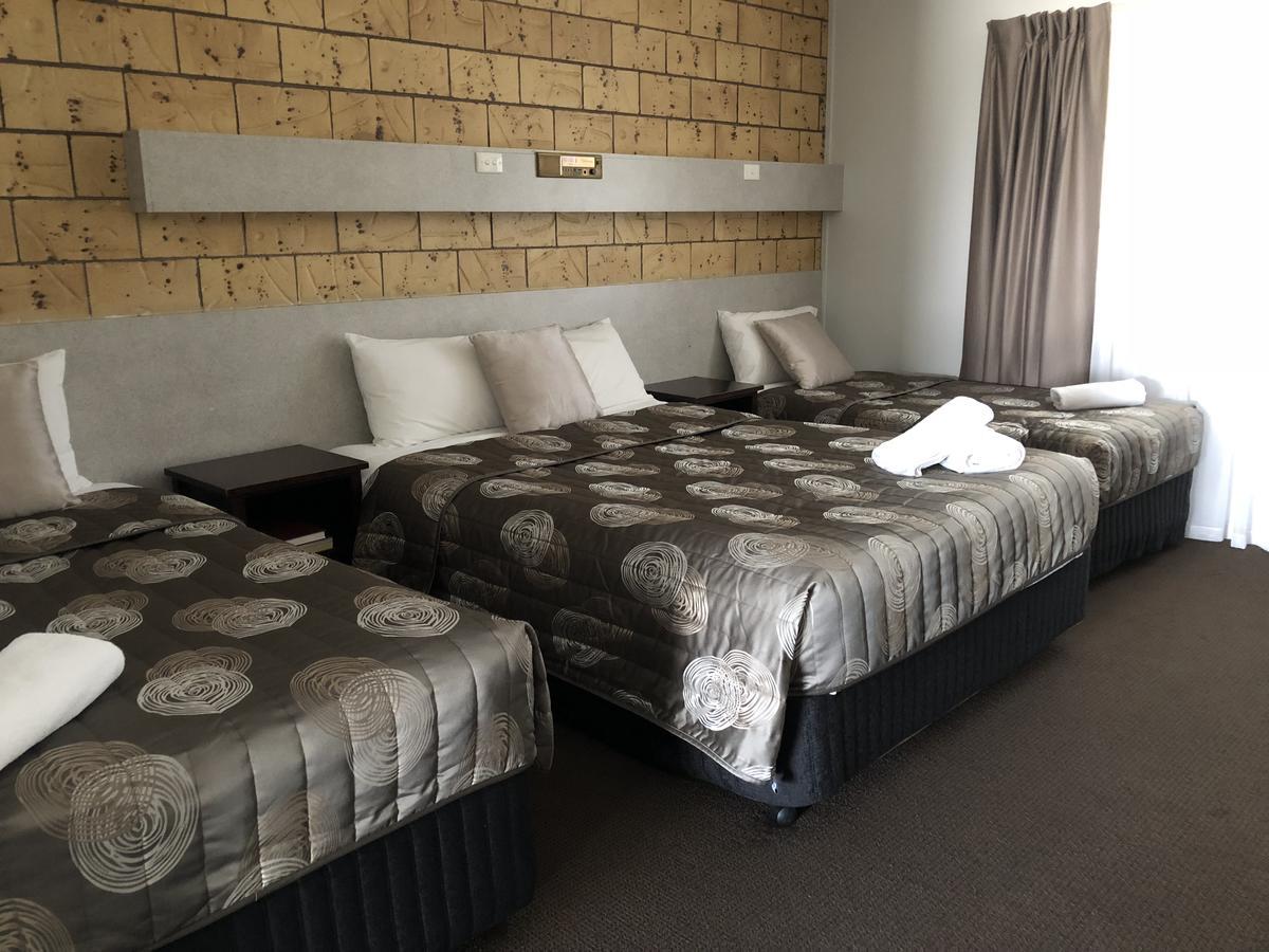 True Blue Motor Inn Rockhampton Esterno foto