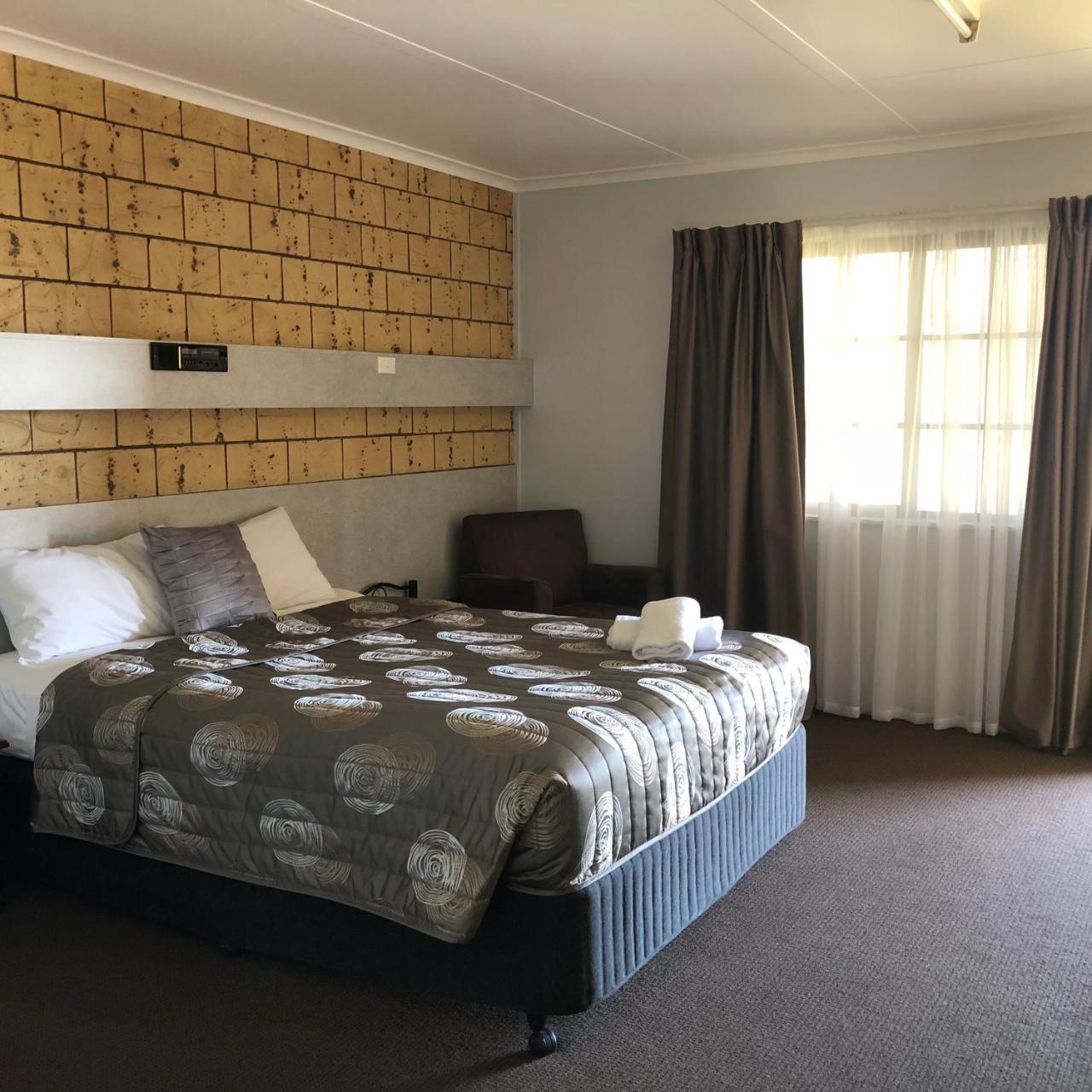 True Blue Motor Inn Rockhampton Esterno foto
