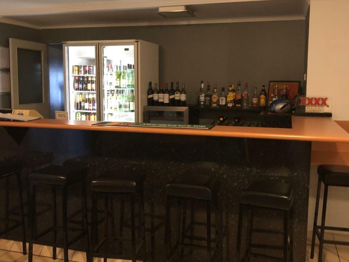 True Blue Motor Inn Rockhampton Esterno foto